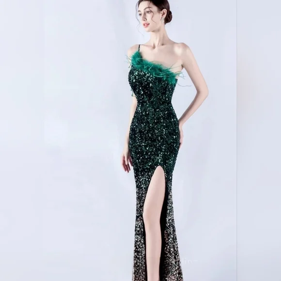 sachin and babi light blue dress TRAQUILA Women's Deep Neck Tube Bodycon Dress with high Slit on the Front  Green : Amazon.in: Clothing & Accessories main image 1